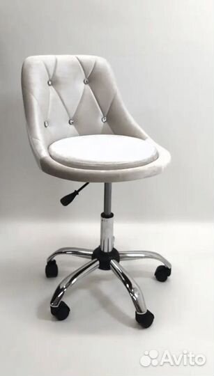 Стул для мастера новый