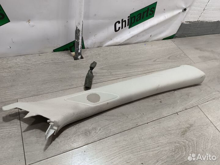 Правая обивка стойки для Volkswagen Jetta 6