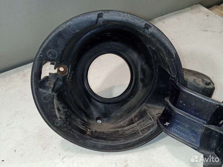 Лючок бензобака Volkswagen Passat B5 1999