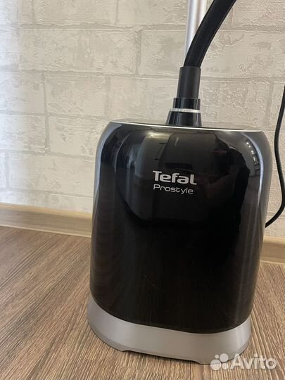 Отпариватель для одежды вертикальный