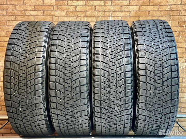 Bridgestone Blizzak DM-V1 225/65 R17