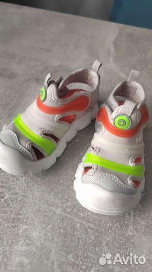 Босоножки для девочки/мальчика