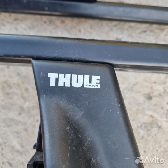 Багажник на гладкую крышу Thule