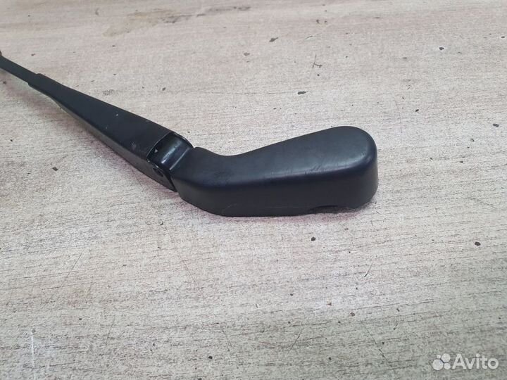 Поводок заднего дворника Mercedes-Benz Vito W639