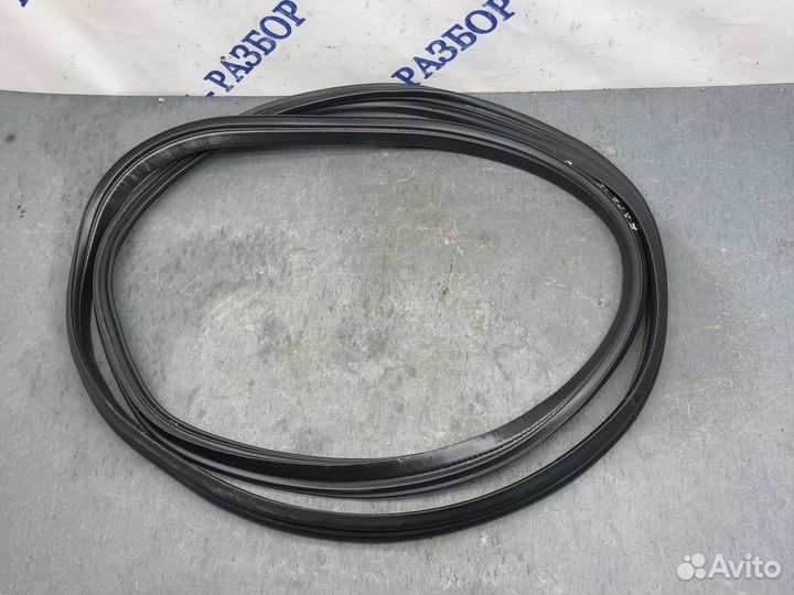 Резинка багажника lancer 10