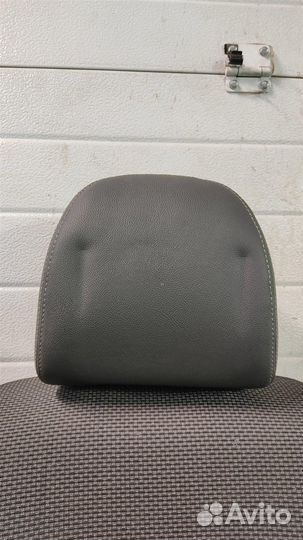 Сиденья передние Toyota Verso R2 2017