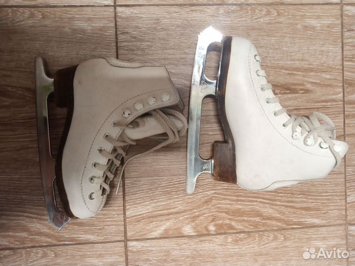 Фигурные коньки wifa 27