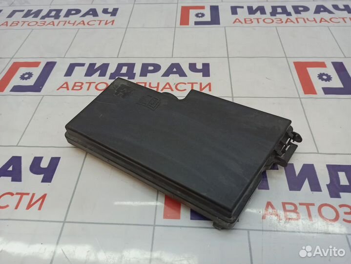 Крышка блока предохранителей Ford Focus 2 1686032