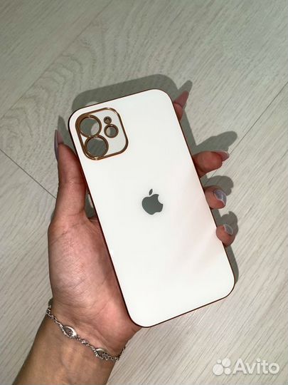 Чехол на iPhone 12