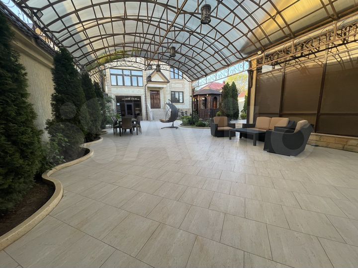 Дом 330 м² на участке 6 сот.