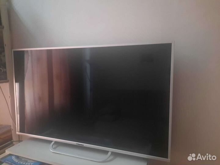 Телевизор на запчасти