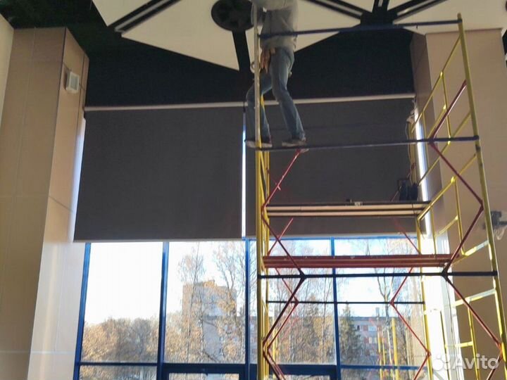 Рулонные шторы с установкой без сверления