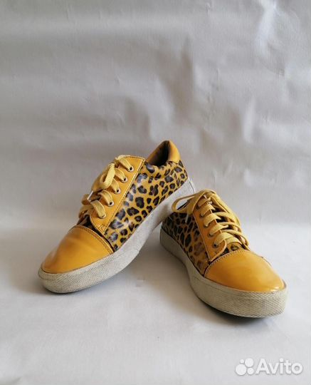 Продам обувь, туфли для девочки размер 35-36