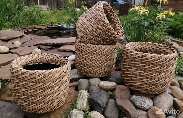 Кашпо из искусственного ротанга