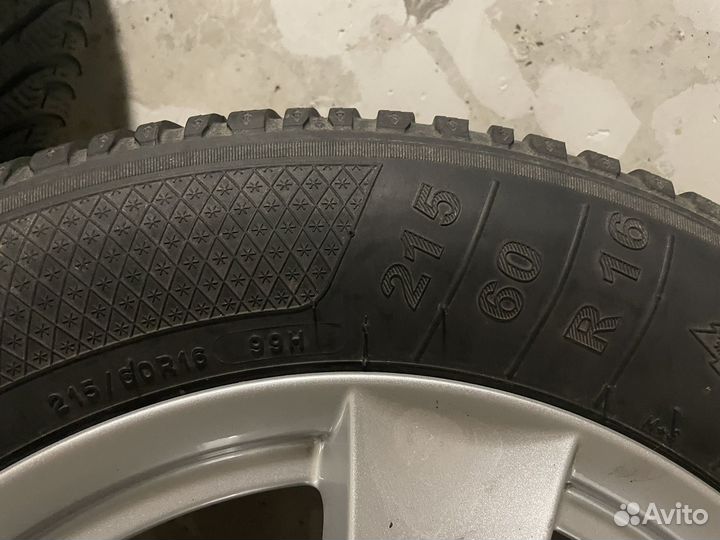 Зимняя резина с литыми дисками 215/60 r16