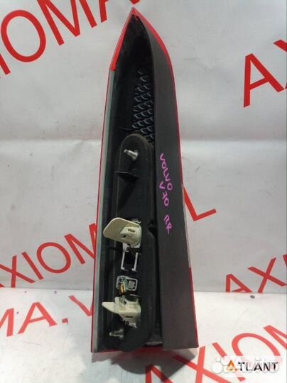 Стоп-сигнал задний правый volvo V70