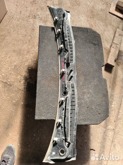 Жабо Renault Fluence седан M4R 2011