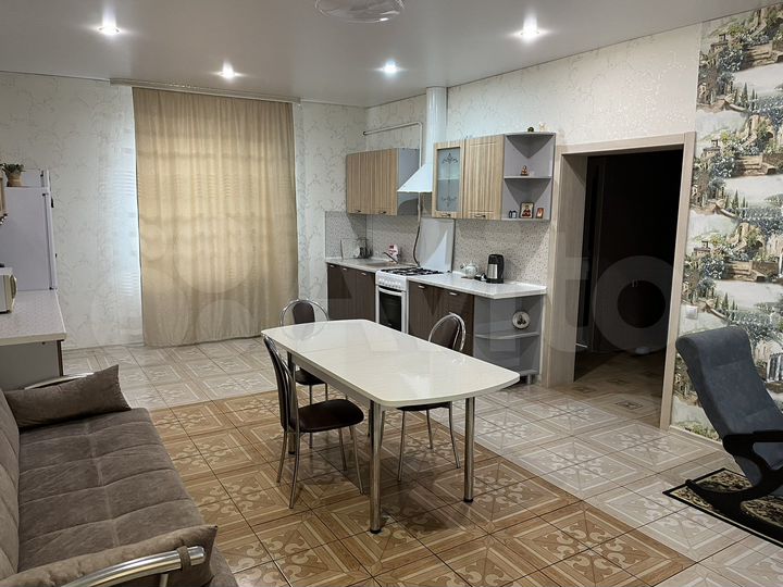 Дом 160 м² на участке 4 сот.