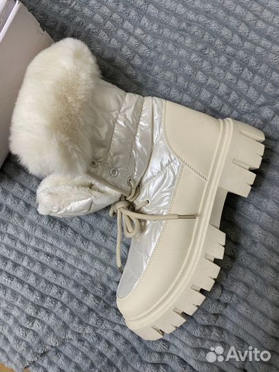 Ботинки зимние женские