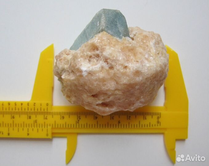 Натуральный минерал - Апатит