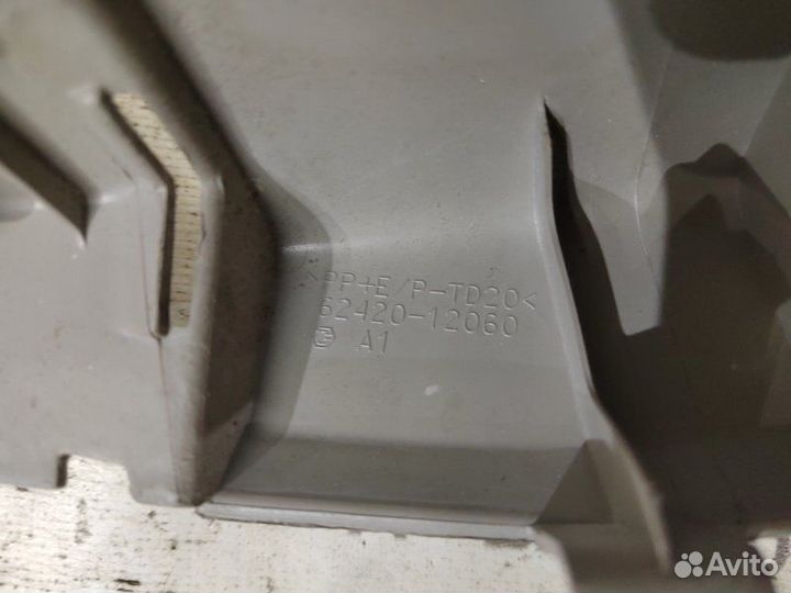 Накладка средней стойки левая Toyota Corolla E150