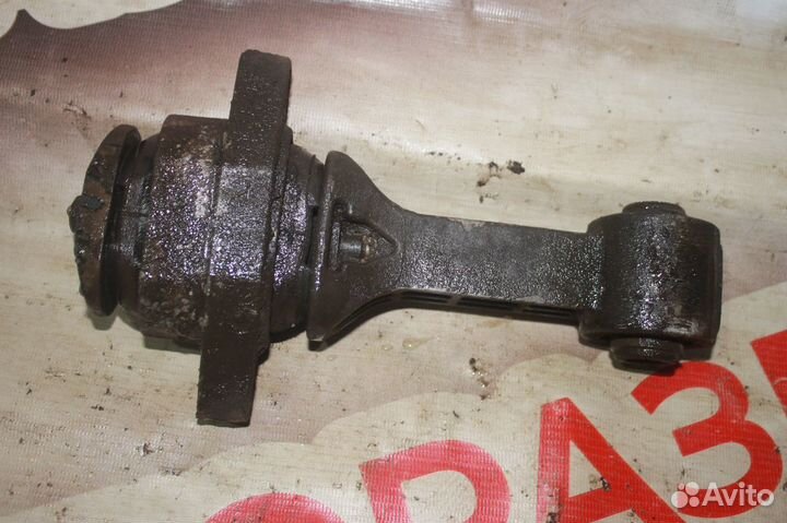 Подушка двигателя нижняя hyundai solaris