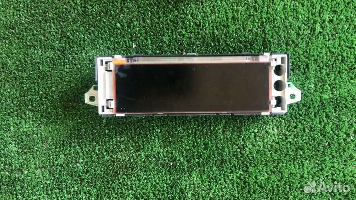 Дисплей информационный Peugeot 408