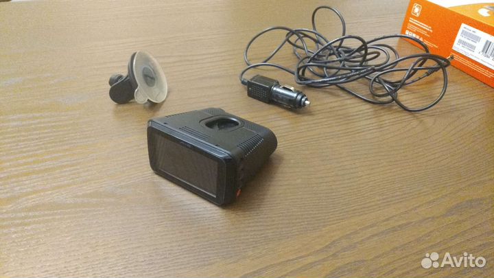 Видеорегистратор с радар детектором Mio MiVue i85