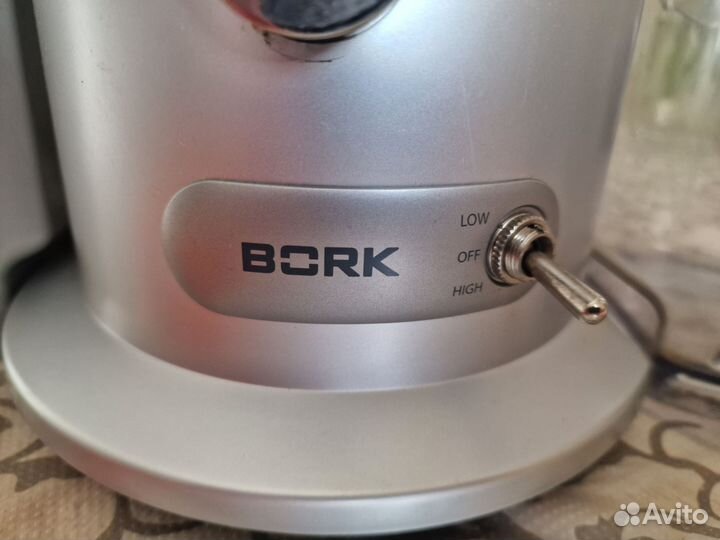 Соковыжималка Bork Ju cup 21085 WT