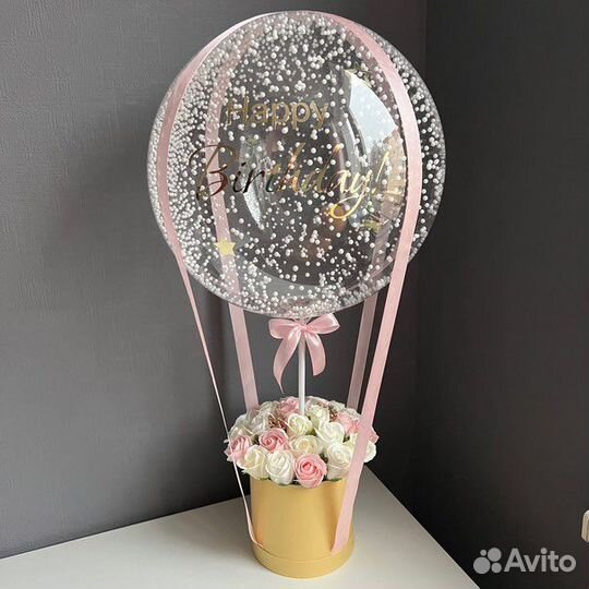 Букет роз и баблс шар с перьями