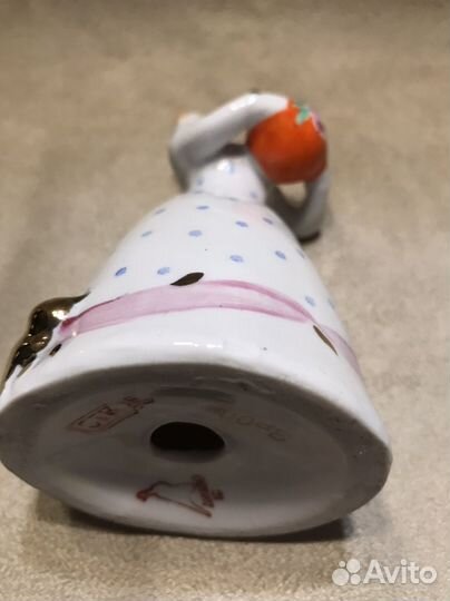 Статуэтка «Девушка с чайником,самоваром»Дулёво