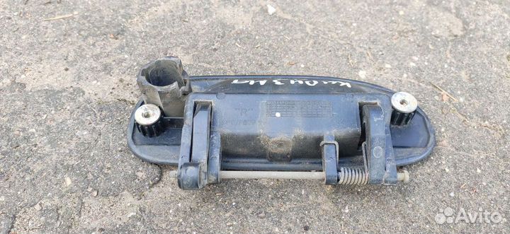 Ручка правой двери mitsubishi carisma