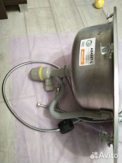 Раковина со смесителем для кухни