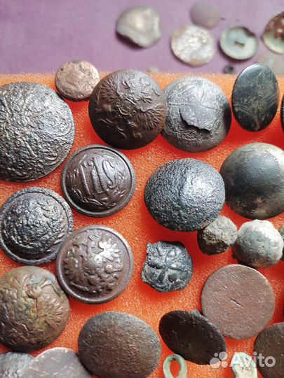 Пуговицы старинные разные