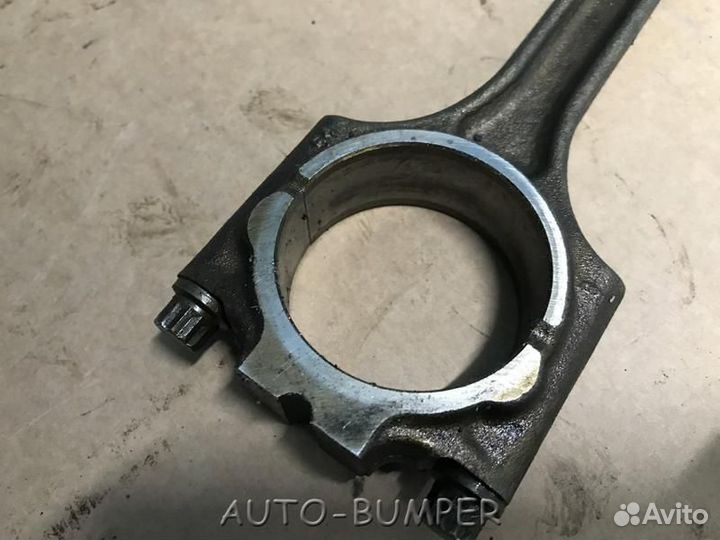 Шатун двигателя