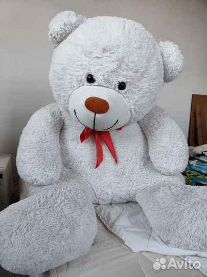 Плюшевый медведь