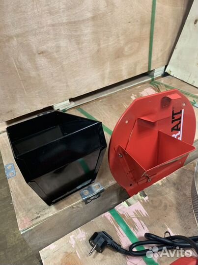 Зернодробилка (для зерновых и корнеплодов)