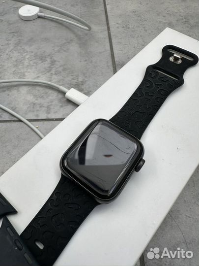 Apple watch se 2020 40мм