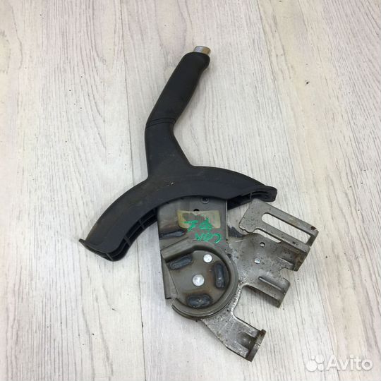 Ручник Hyundai solaris