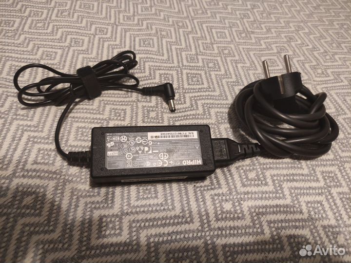 Адаптер блок питания зарядка для ноутбука