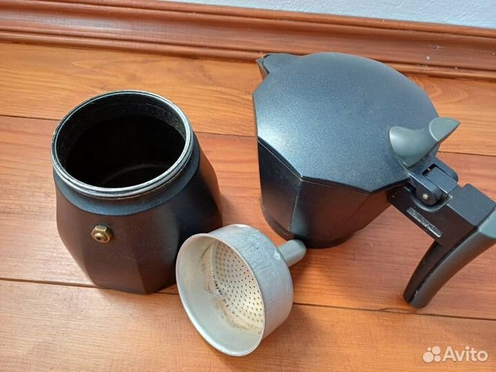 Гейзерная кофеварка rondell 350 мл