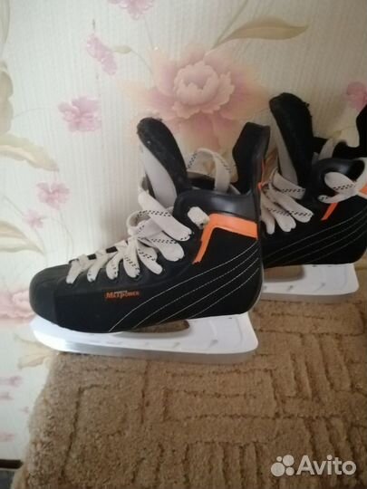 Коньки хоккейные