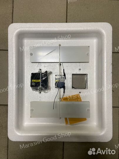 Инкубатор новый на 63 яица