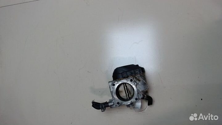 Заслонка дроссельная Volkswagen Passat 5