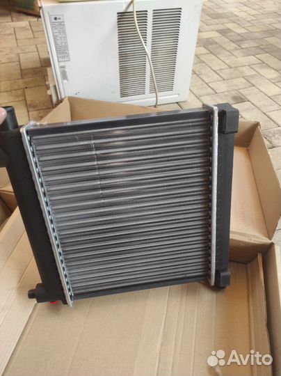Радиатор охлаждения mercedes w201, w124