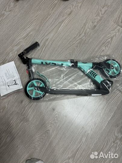 Самокат детский новый