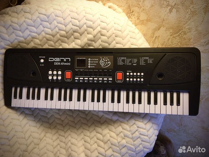 Синтезатор Denn Dek61mini