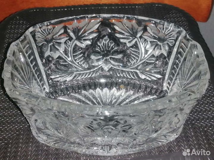 Ваза хрустальная