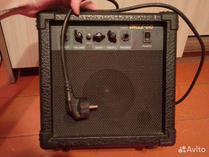 Гитарный комбоусилитель 10Ватт