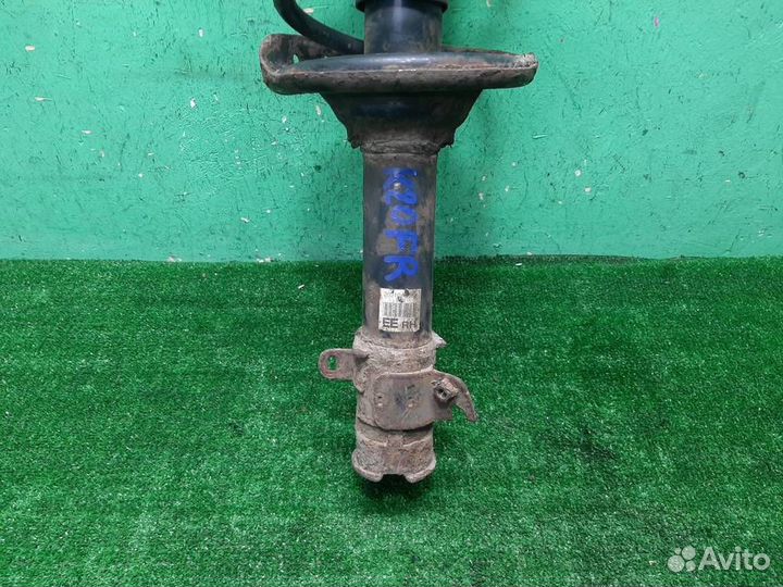 Стойка амортизатора передняя правая Subaru Legacy